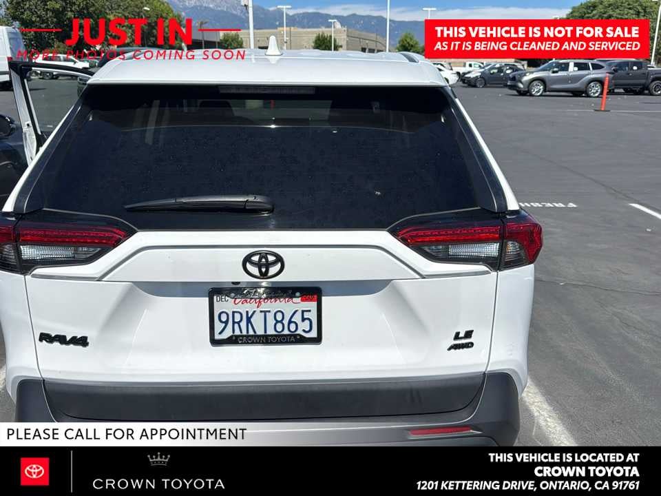 2025 Toyota RAV4 LE