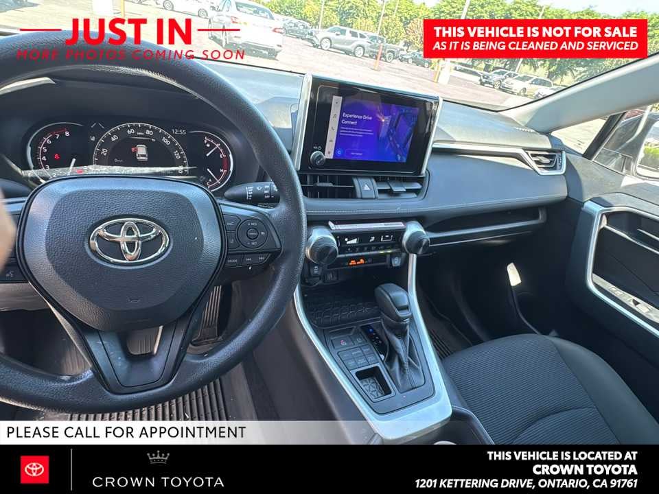 2025 Toyota RAV4 LE