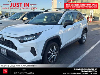 2020 Toyota RAV4 LE