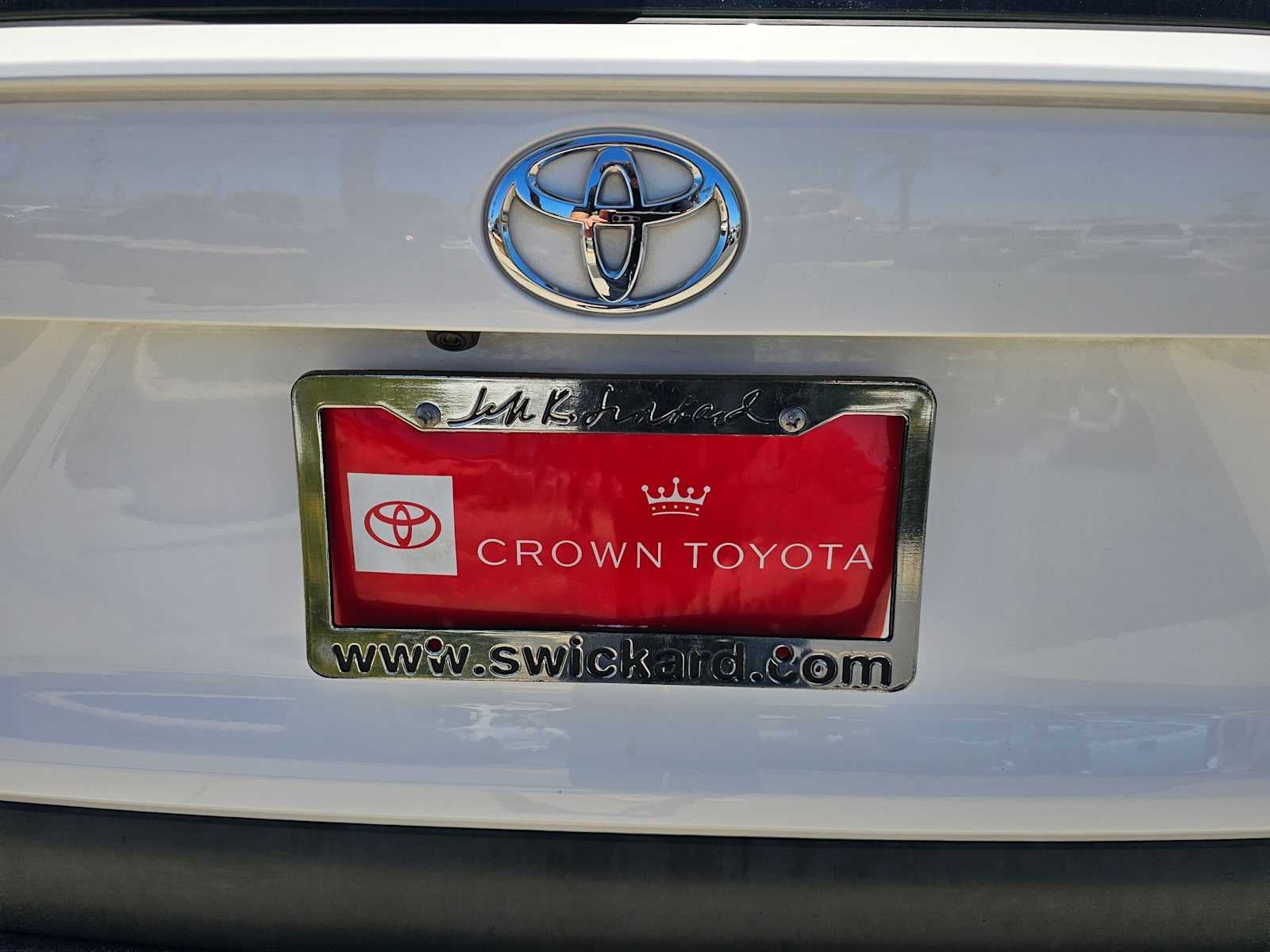 2020 Toyota RAV4 LE