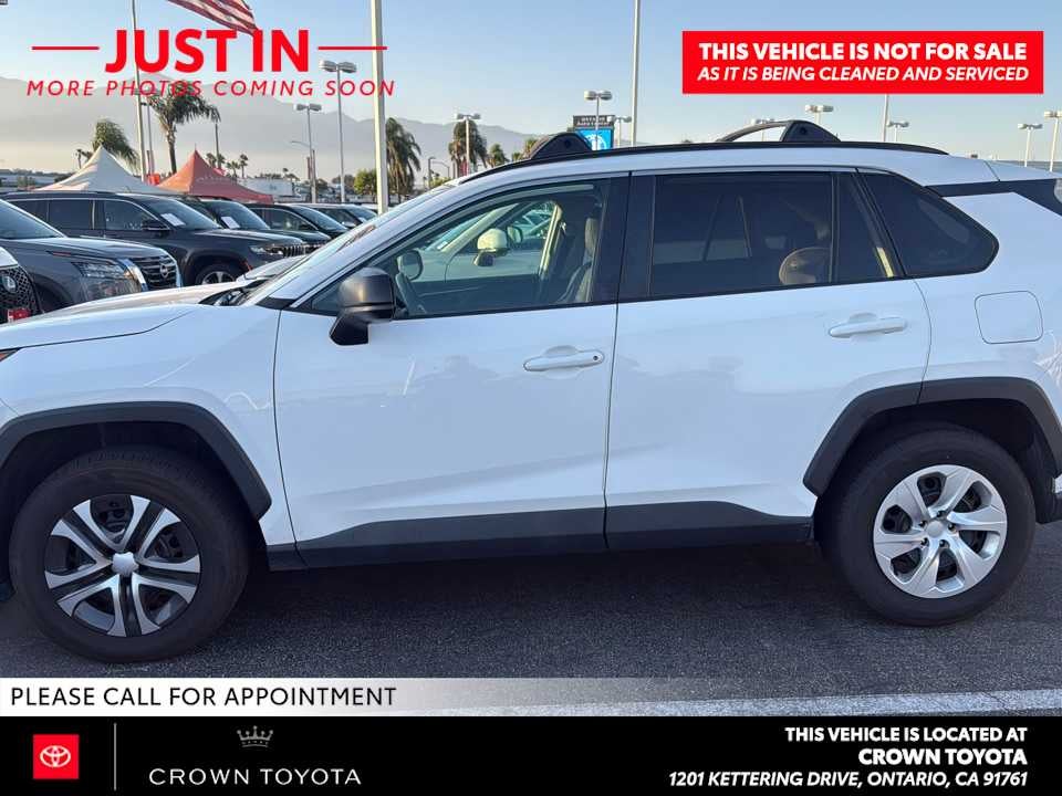 2020 Toyota RAV4 LE