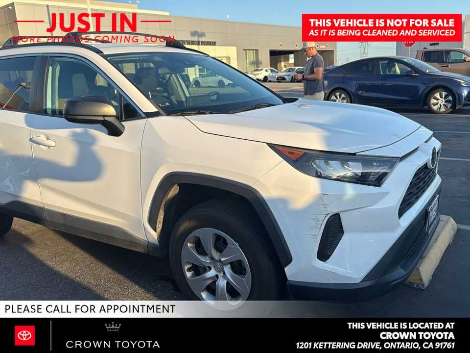 2020 Toyota RAV4 LE