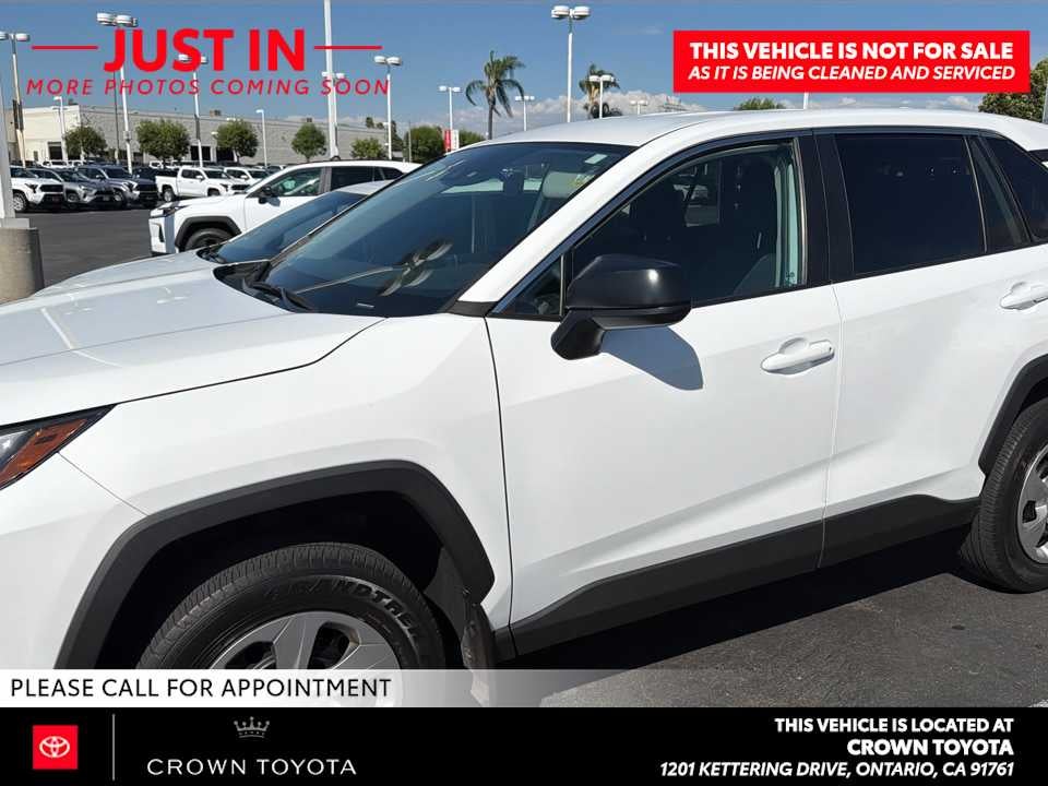 2023 Toyota RAV4 LE