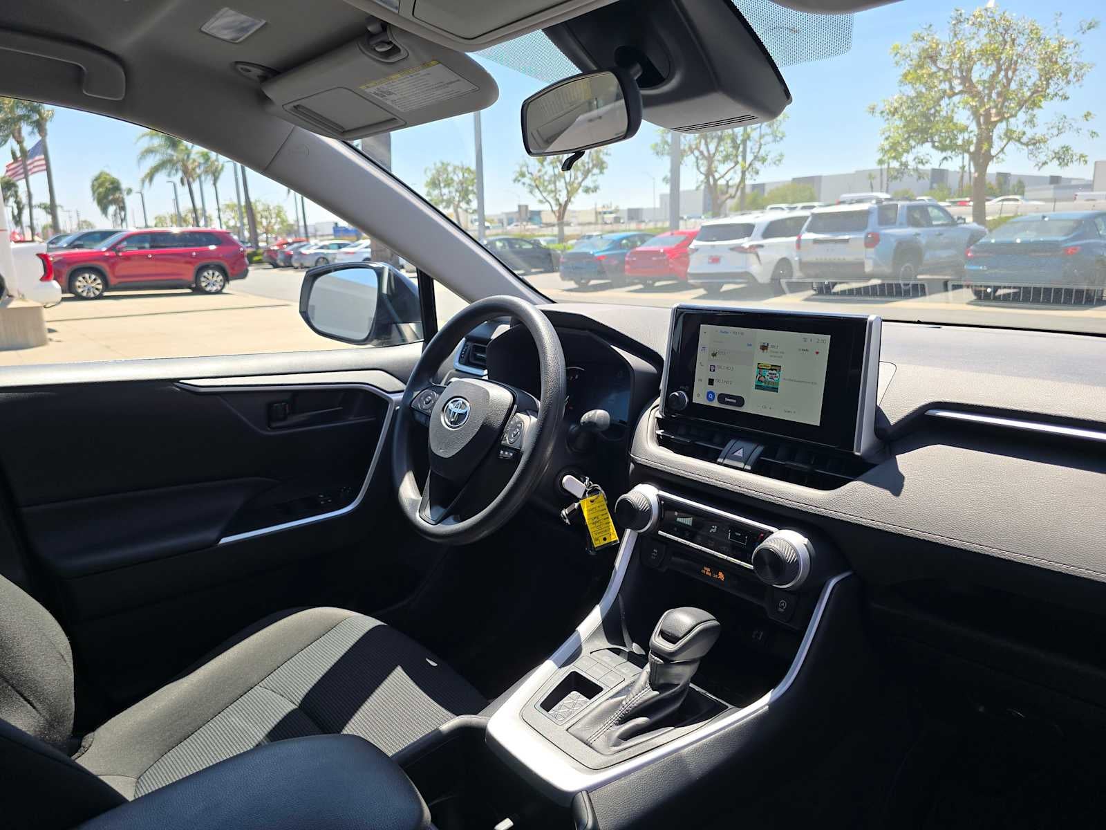 2025 Toyota RAV4 LE