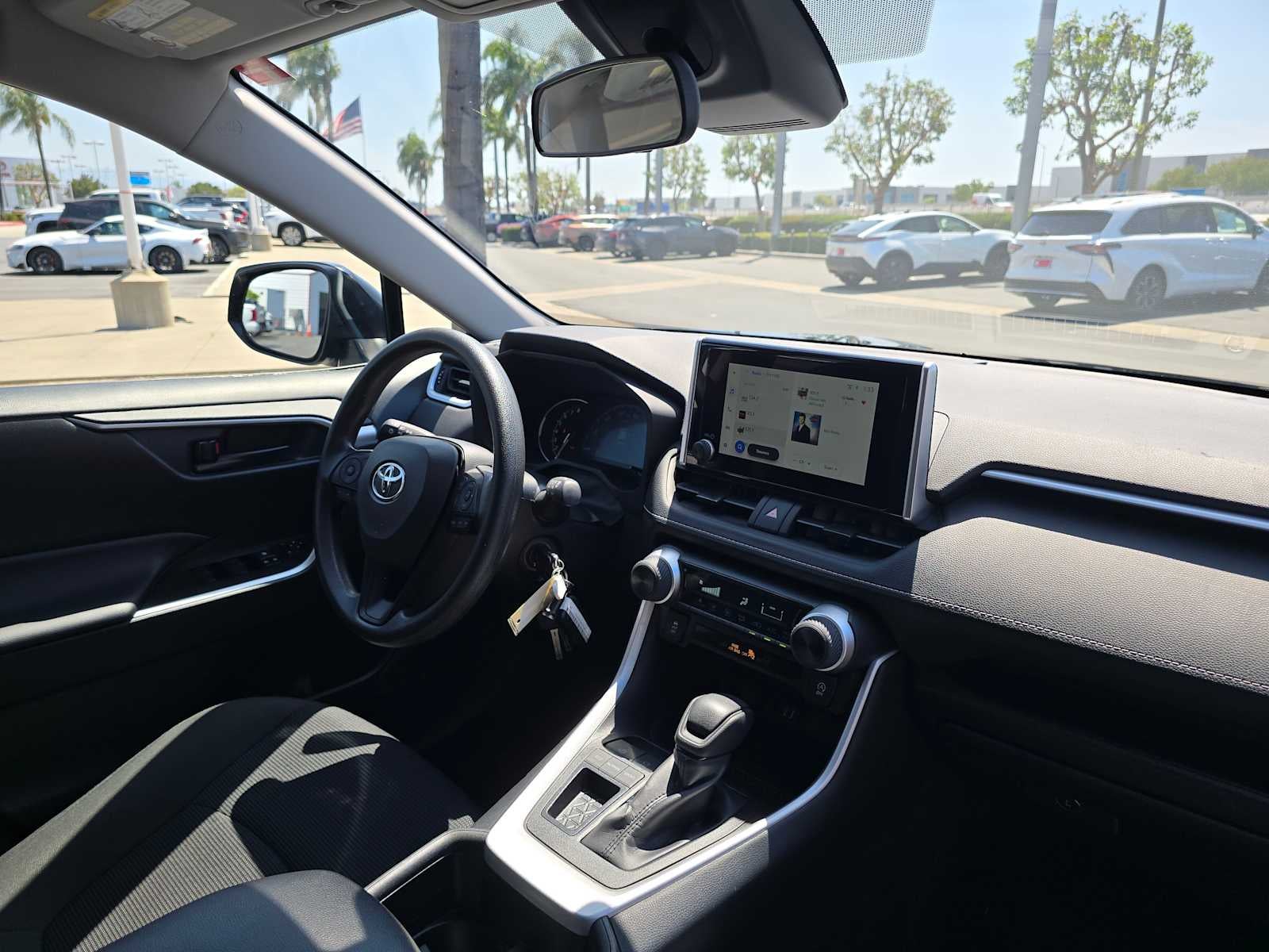 2025 Toyota RAV4 LE