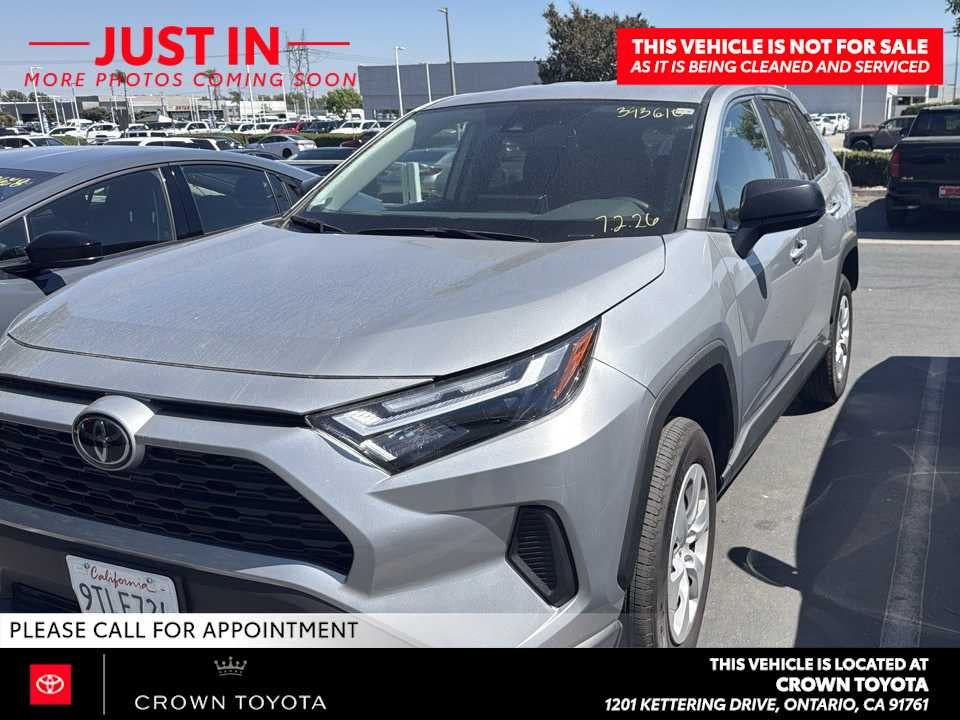 2025 Toyota RAV4 LE