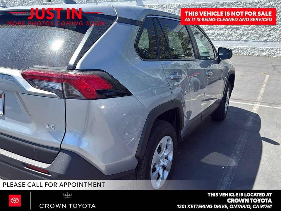 2025 Toyota RAV4 LE