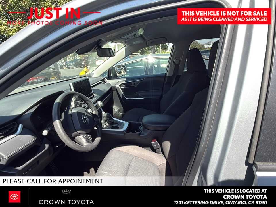 2025 Toyota RAV4 LE