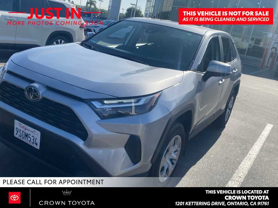 2025 Toyota RAV4 LE