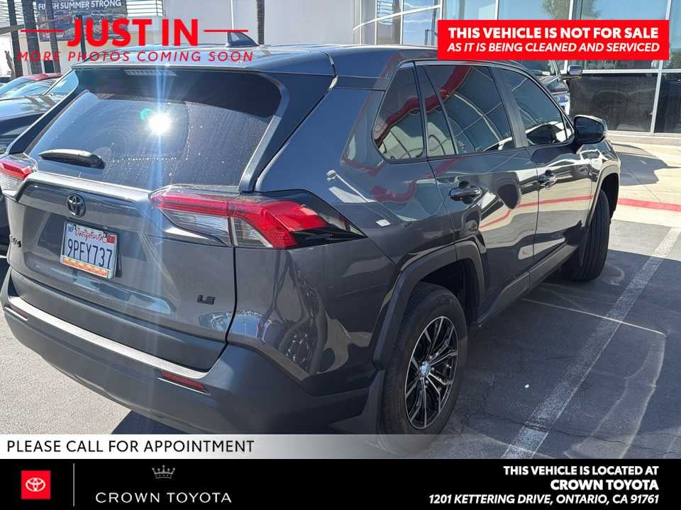 2024 Toyota RAV4 LE