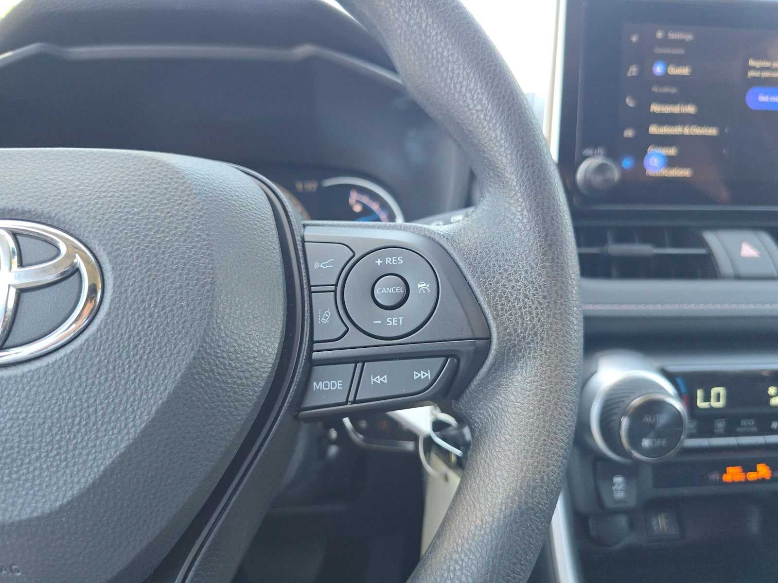 2025 Toyota RAV4 Hybrid LE