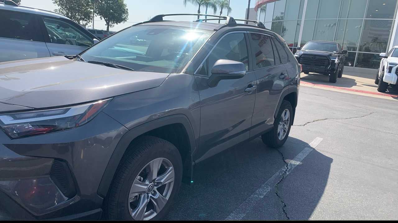 2025 Toyota RAV4 XLE