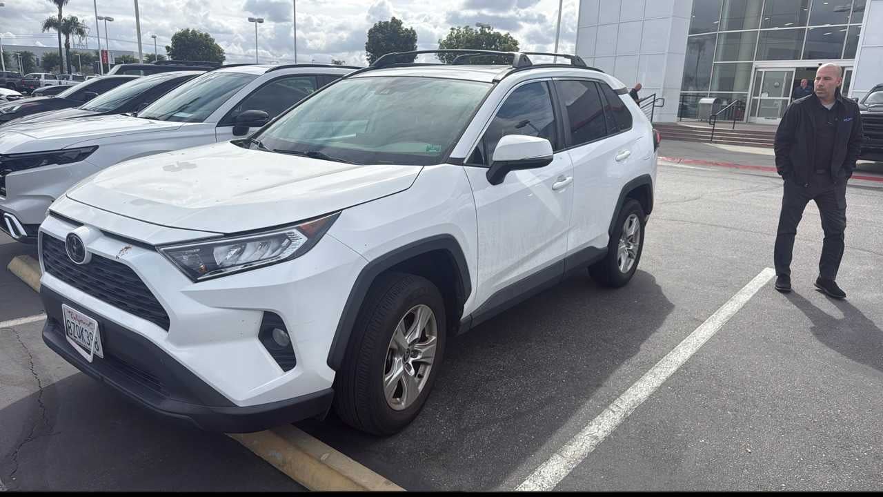 2021 Toyota RAV4 XLE