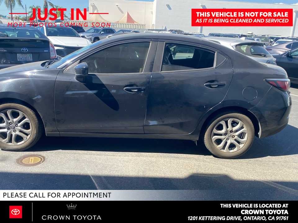 2017 Toyota Yaris iA Base
