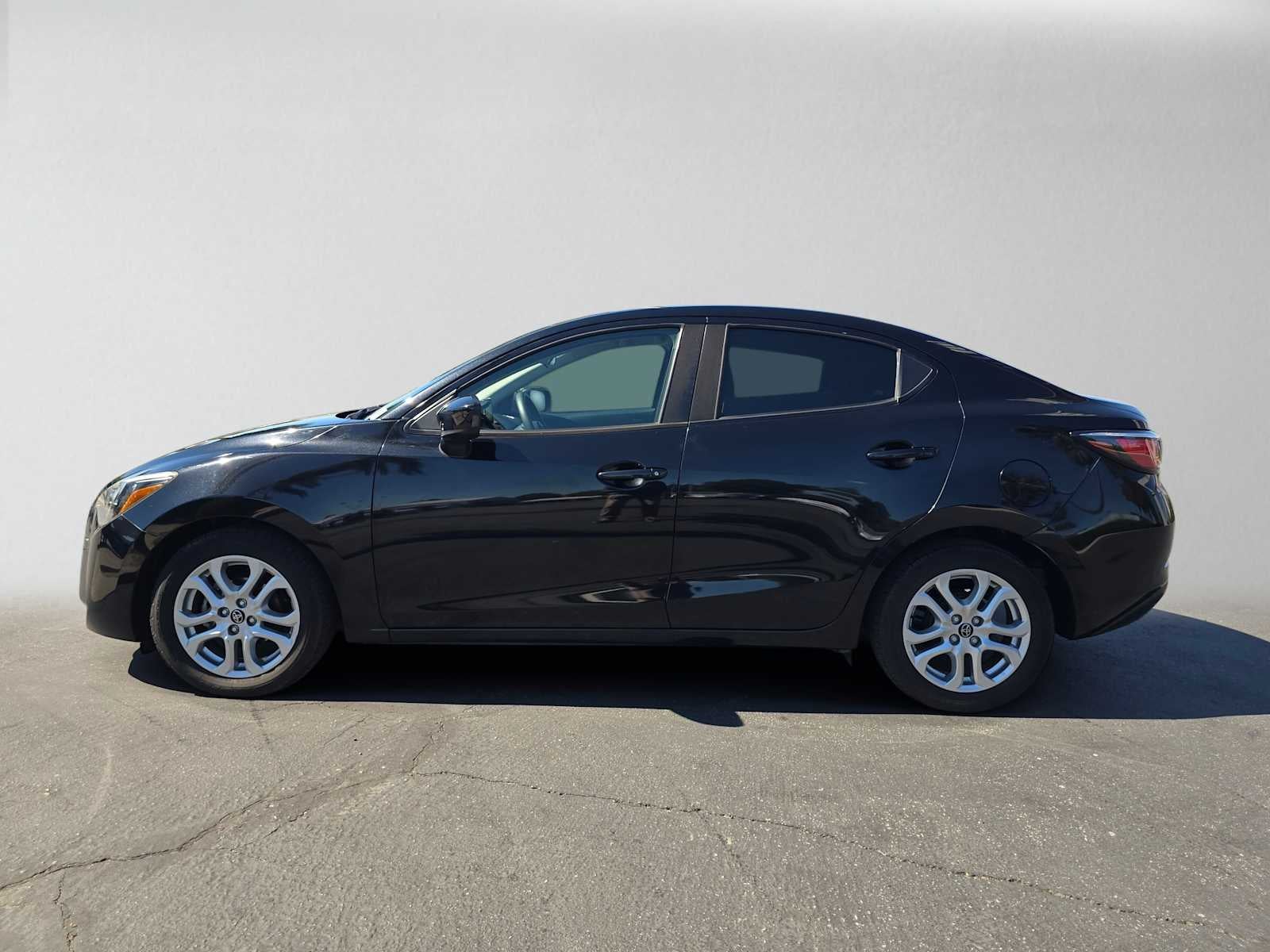 2017 Toyota Yaris iA Base
