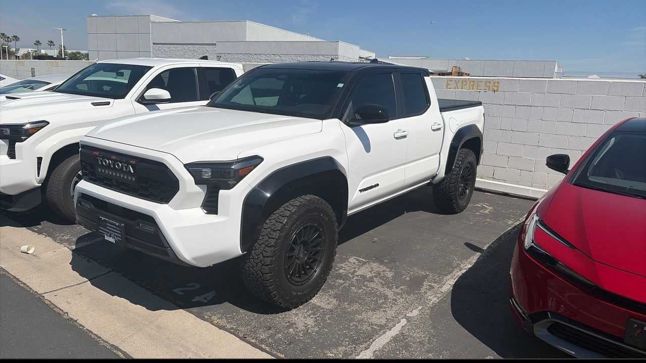 2025 Toyota Tacoma SR5