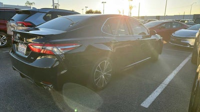 2018 Toyota Camry SE