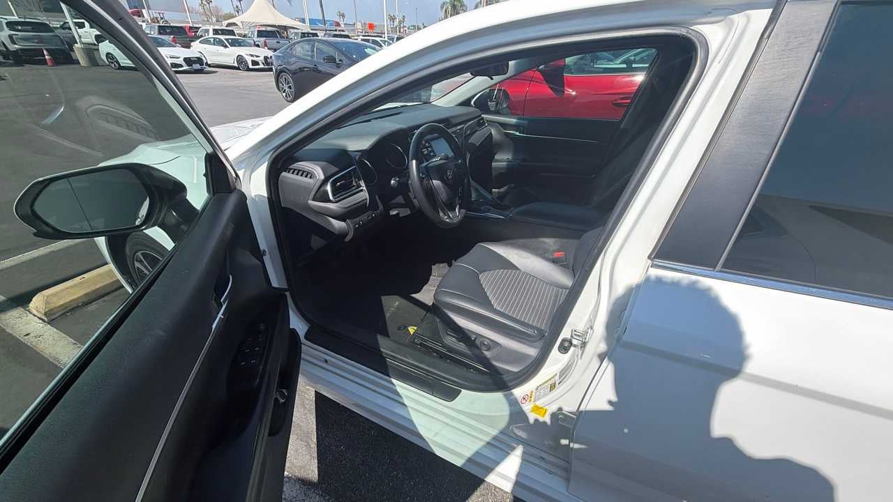 2018 Toyota Camry SE