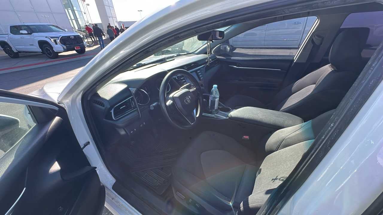 2019 Toyota Camry SE