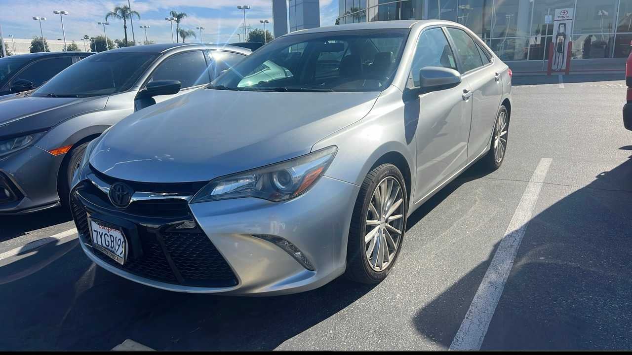2017 Toyota Camry SE