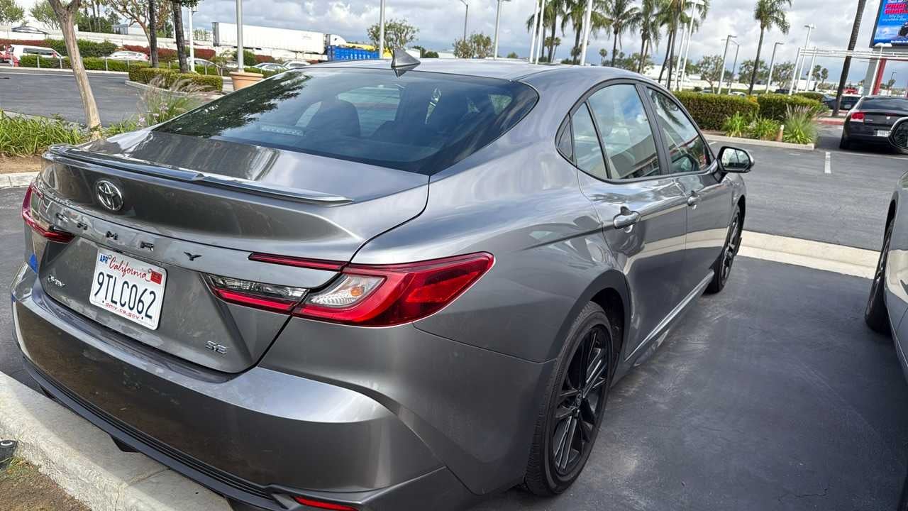 2025 Toyota Camry SE
