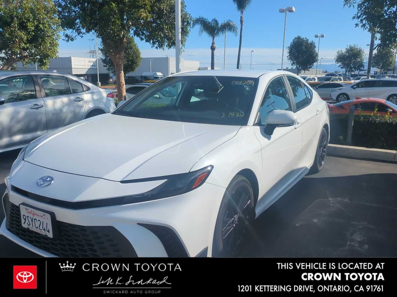 2025 Toyota Camry SE