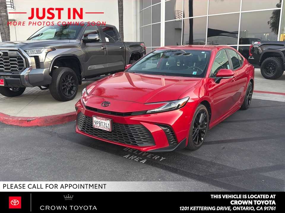2025 Toyota Camry SE