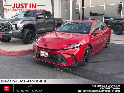 2025 Toyota Camry SE