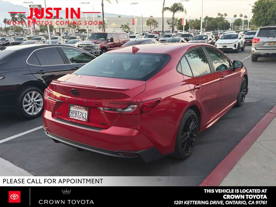 2025 Toyota Camry SE