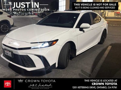 2025 Toyota Camry SE