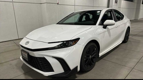 2025 Toyota Camry SE
