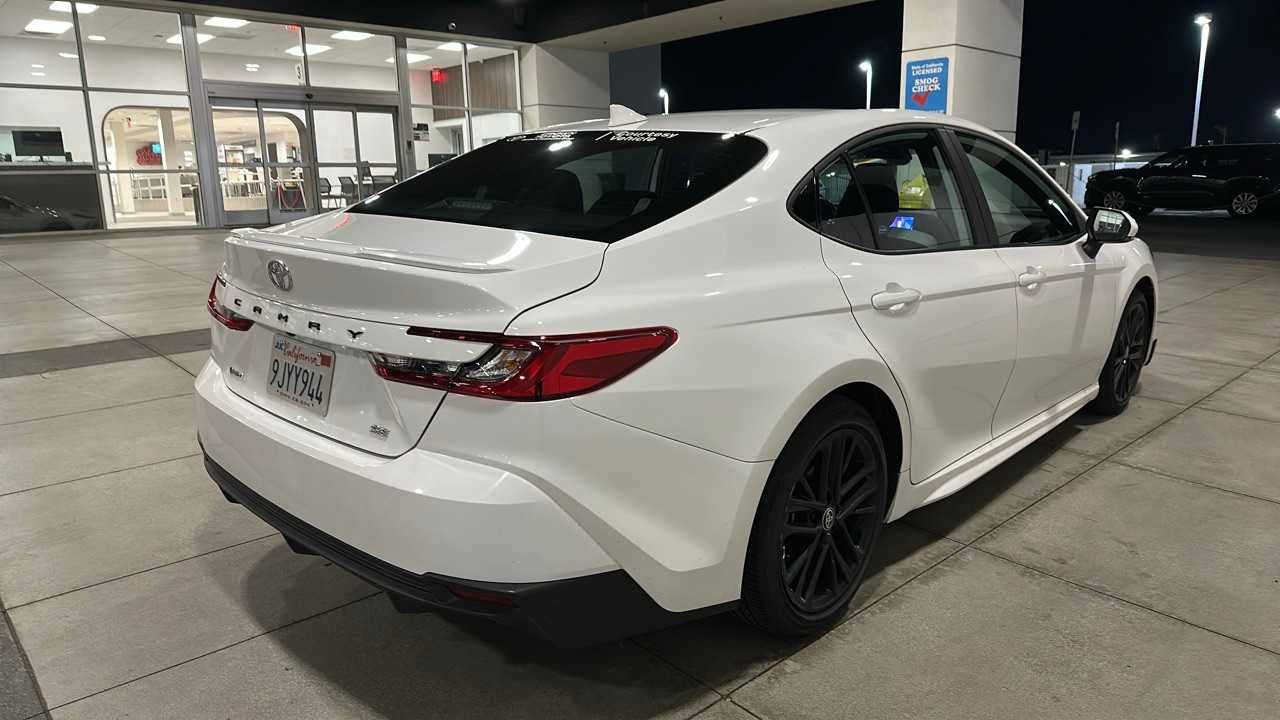 2025 Toyota Camry SE