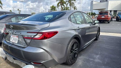 2025 Toyota Camry SE