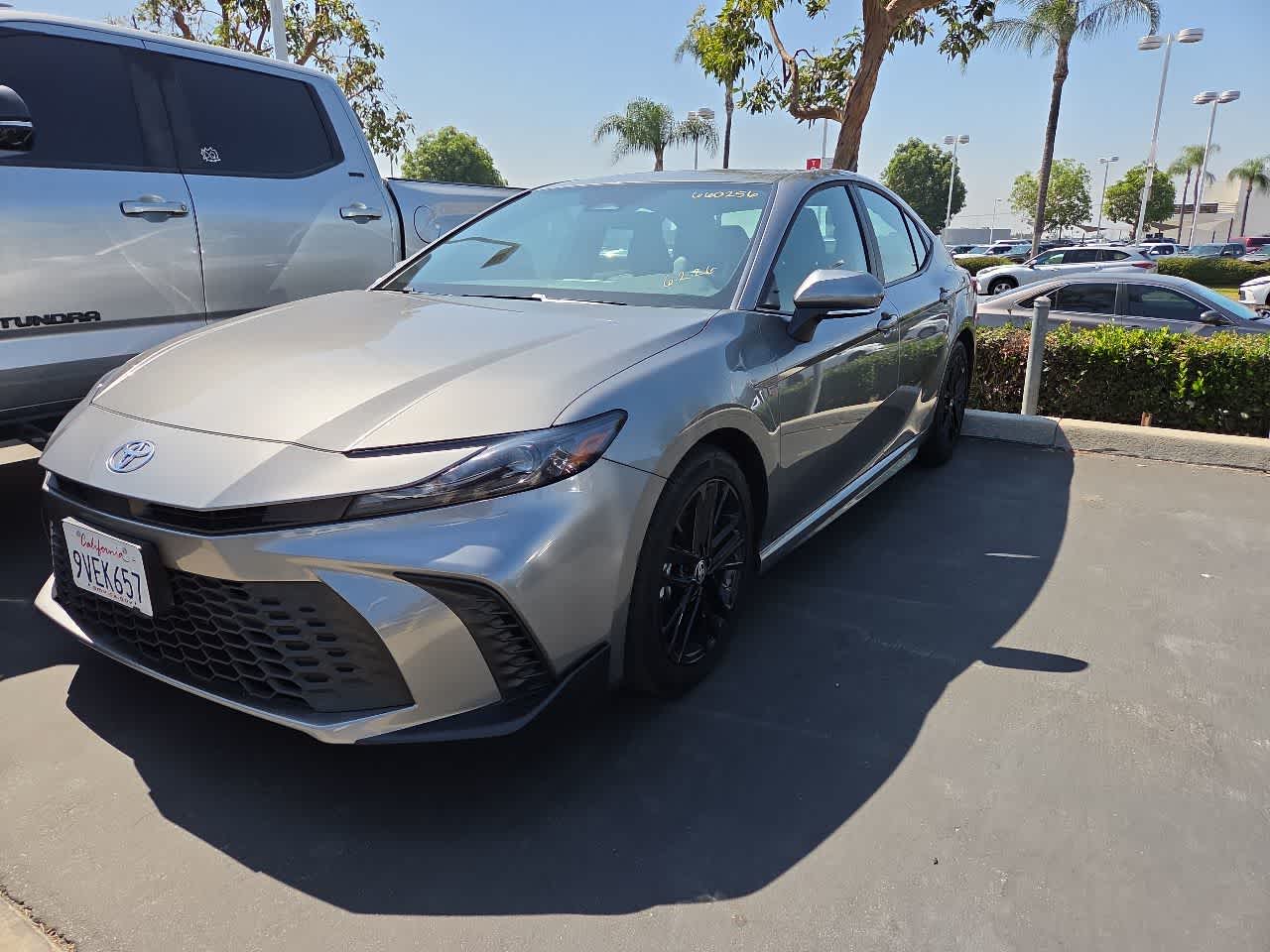 2026 Toyota Camry SE Hybrid's photo