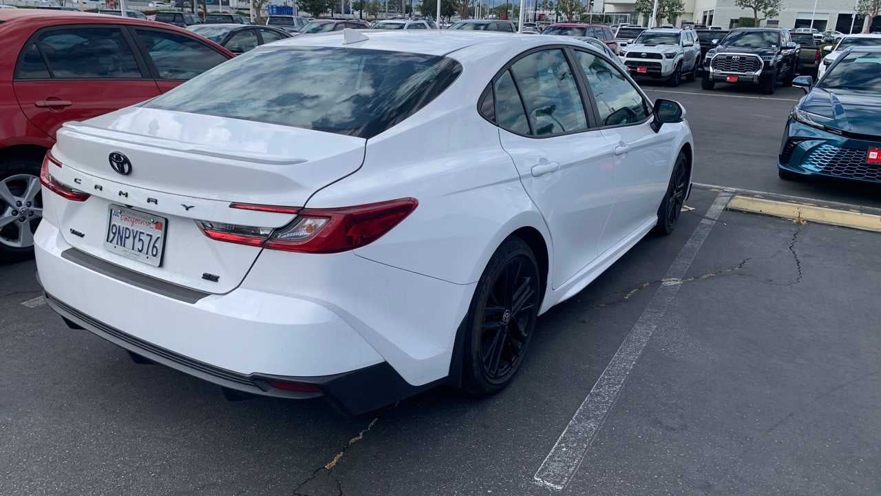 2025 Toyota Camry SE