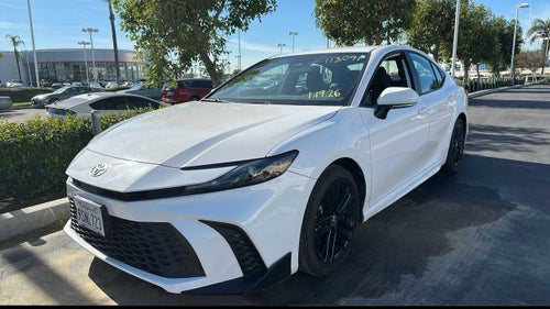 2025 Toyota Camry SE
