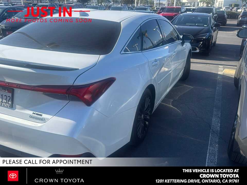 2020 Toyota Avalon Hybrid XSE
