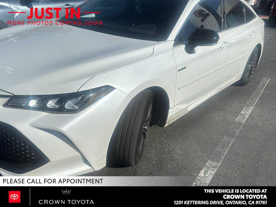 2020 Toyota Avalon Hybrid XSE