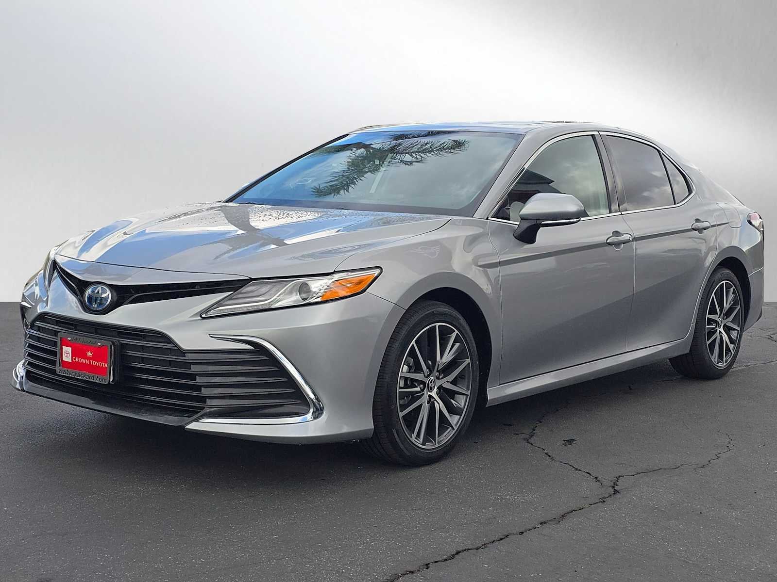 2024 Toyota Camry Hybrid XLE