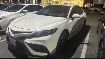 2024 Toyota Camry SE