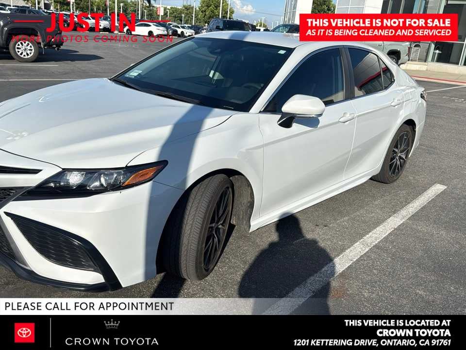 2024 Toyota Camry SE