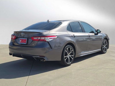 2020 Toyota Camry SE