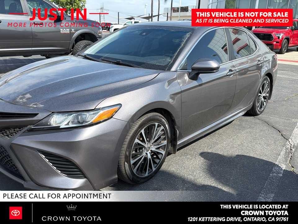 2020 Toyota Camry SE