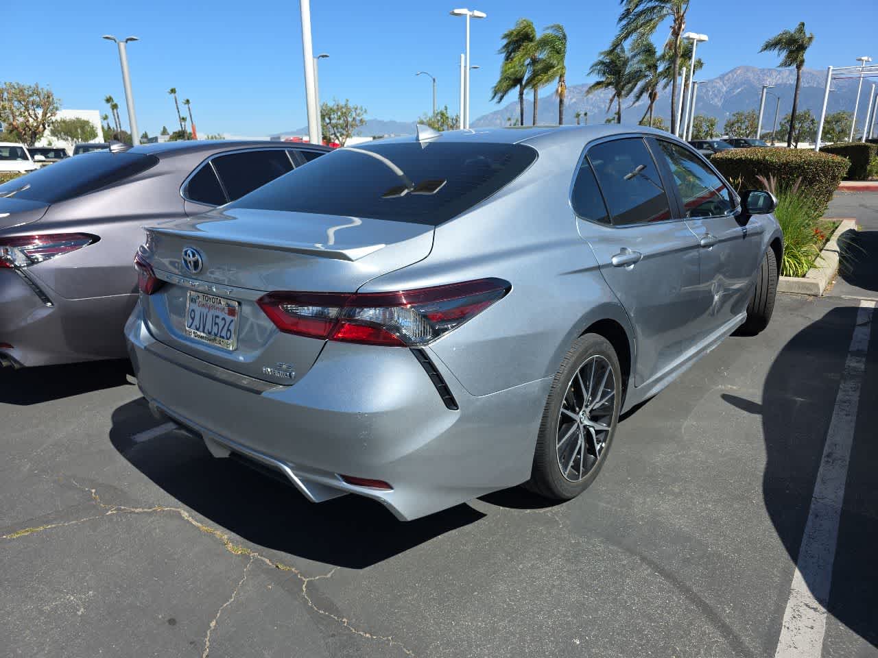 2024 Toyota Camry Hybrid SE