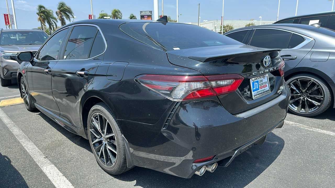 2023 Toyota Camry Hybrid SE