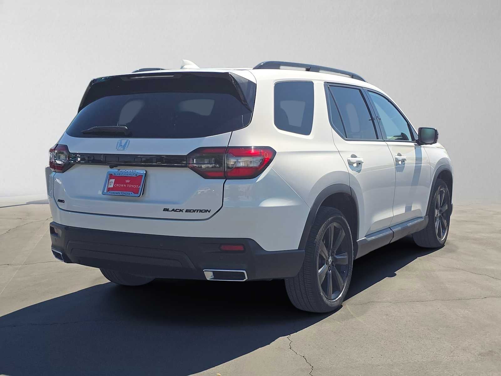 2025 Honda Pilot Black Edition