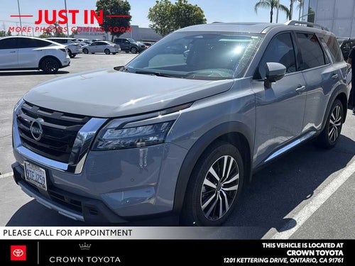 2025 Nissan Pathfinder Platinum
