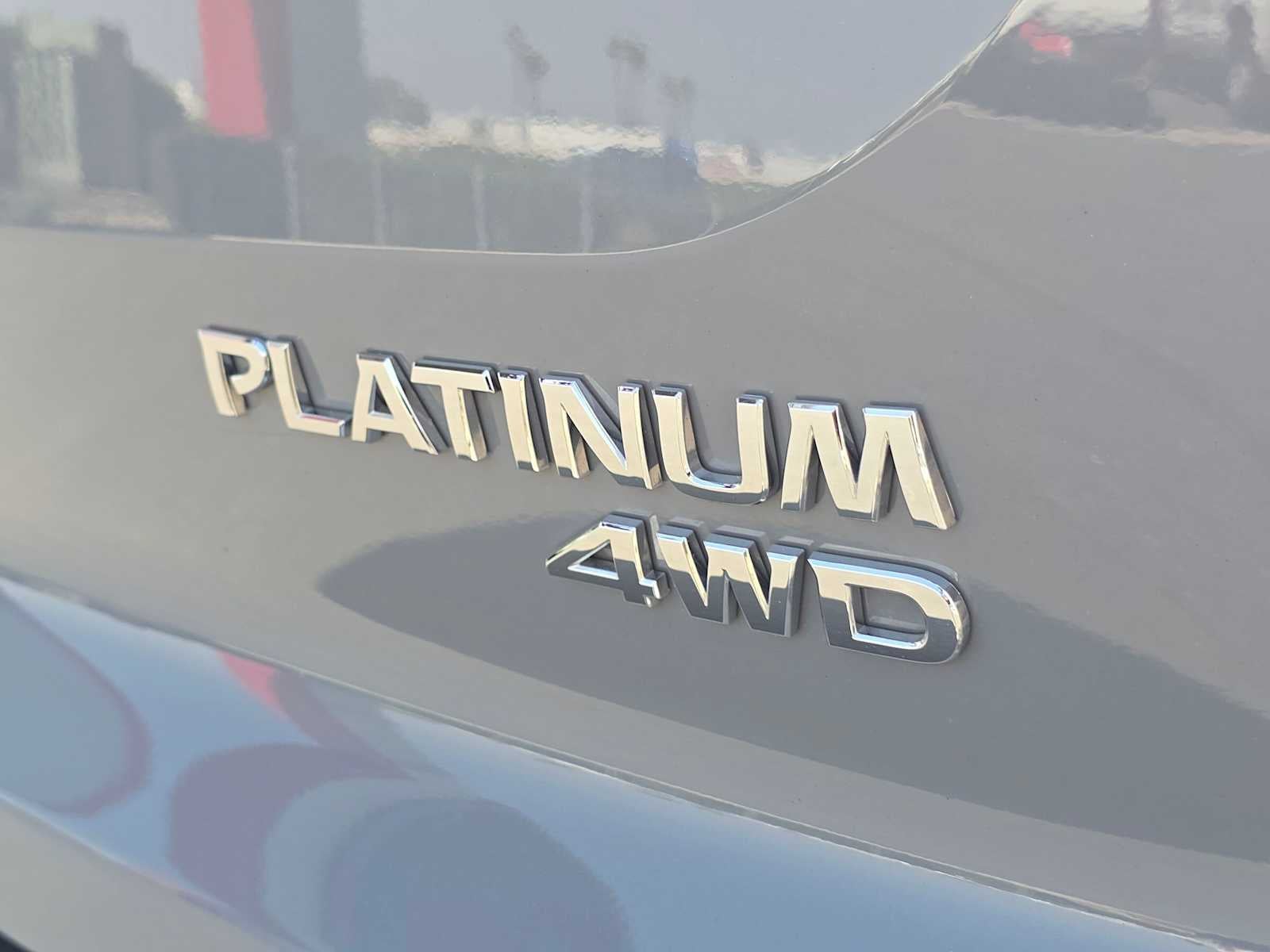 2025 Nissan Pathfinder Platinum