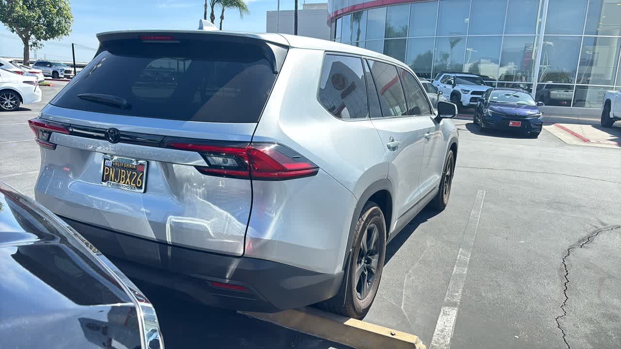 2025 Toyota Grand Highlander LE