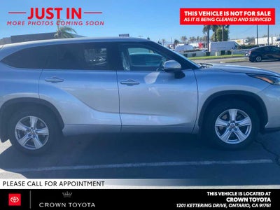 2022 Toyota Highlander LE
